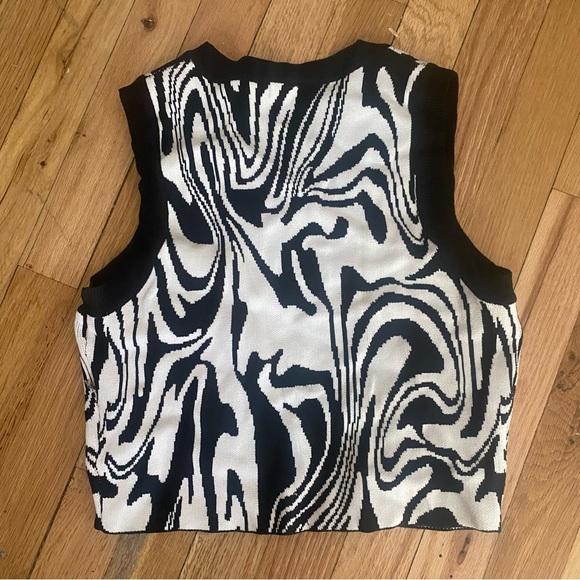 Garage Black and White Graphic Crop Top - Size S - Picture 3 of 3